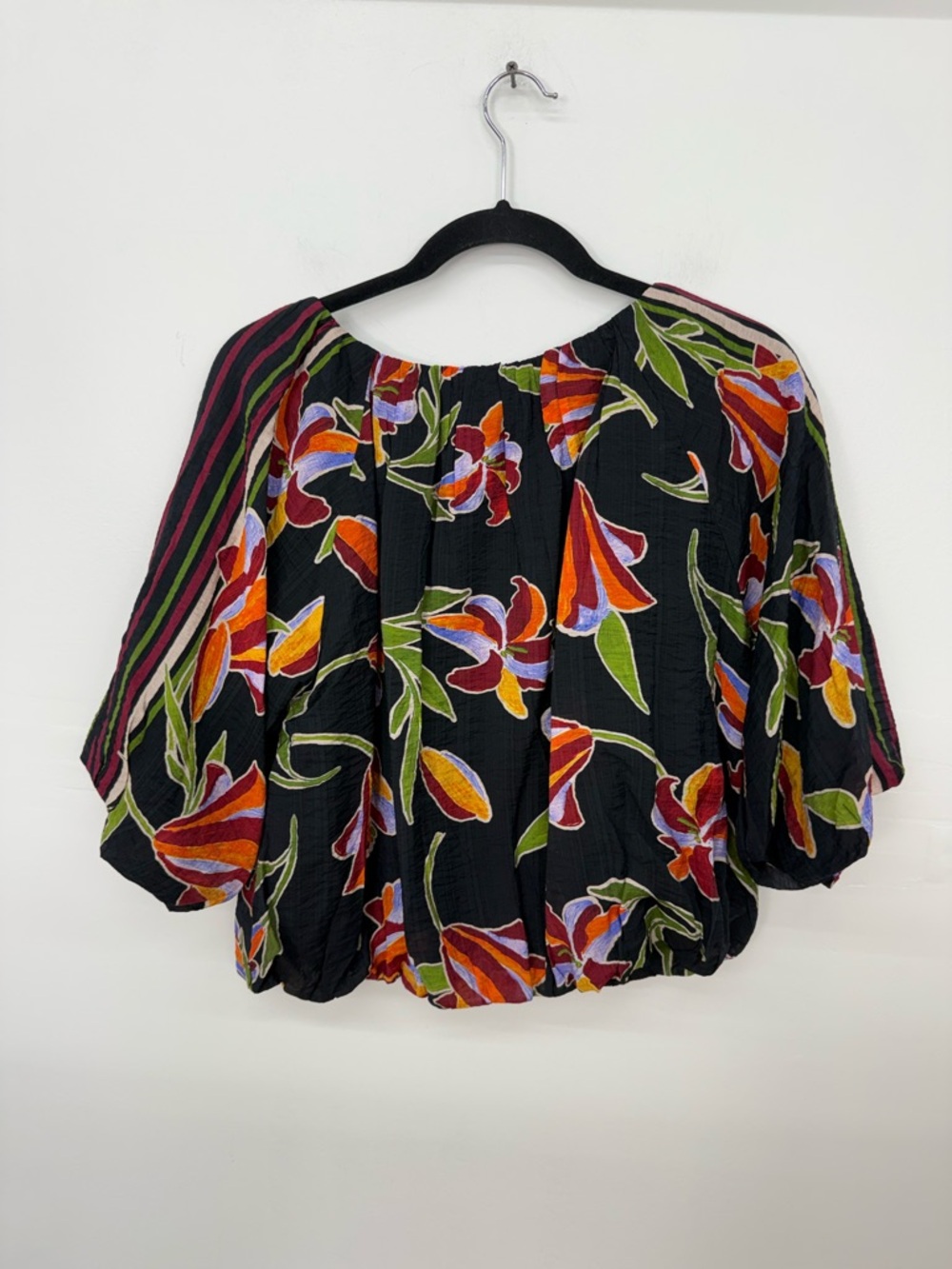 THML Black Floral Cropped Blouse X2 - Picture 3 of 5